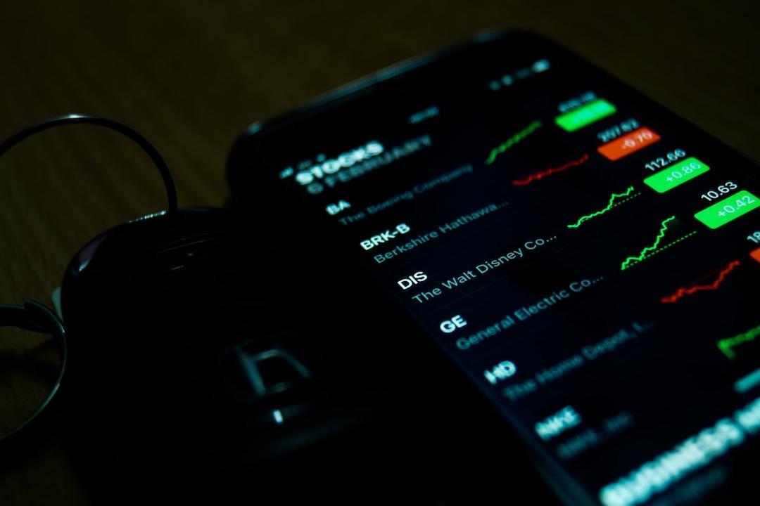 Solana ETF 申請更新：納入質押功能，企業調整以符合 SEC 指導方針